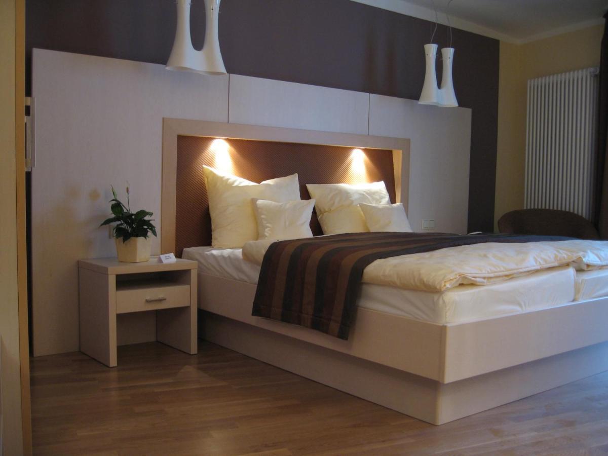 Gaestehaus Ressler Harxheim Zewnętrze zdjęcie